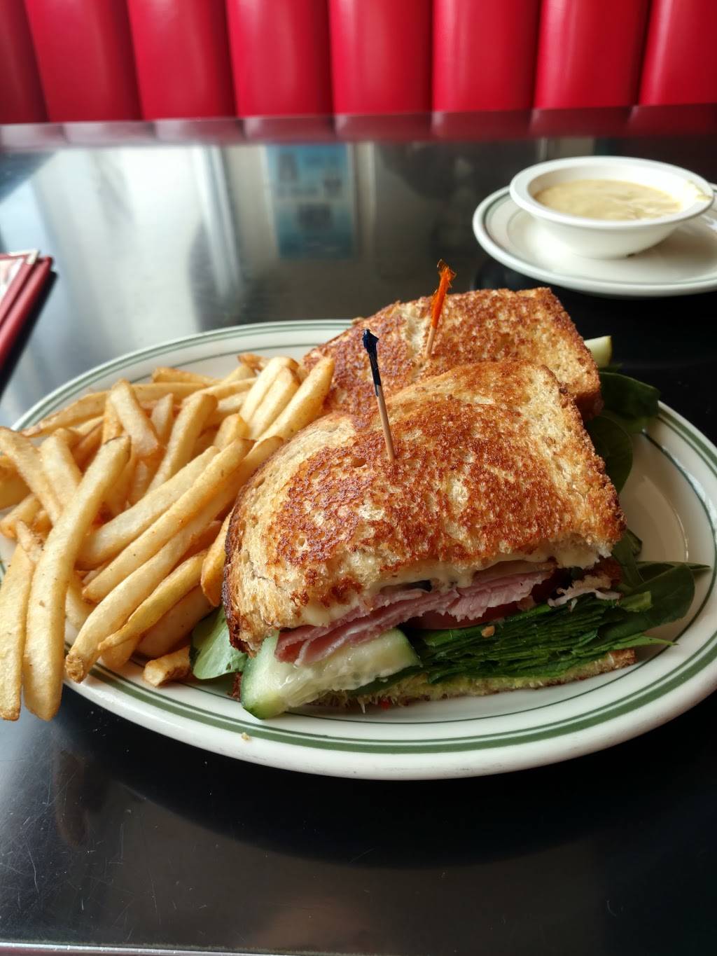 Gunther Toodys Diner | meal takeaway | 8266 W Bowles Ave #3050, Littleton, CO 80123, USA | 3039321957 OR +1 303-932-1957