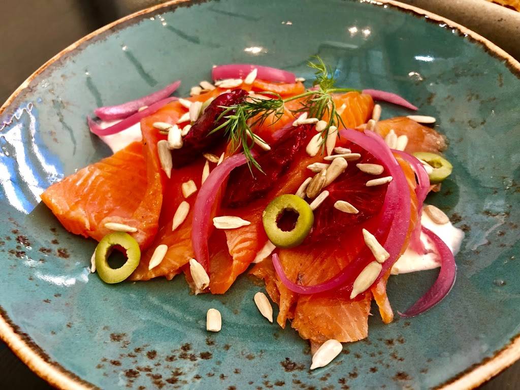 Quattro | restaurant | 2050 University Ave, East Palo Alto, CA 94303, USA | 6504702889 OR +1 650-470-2889