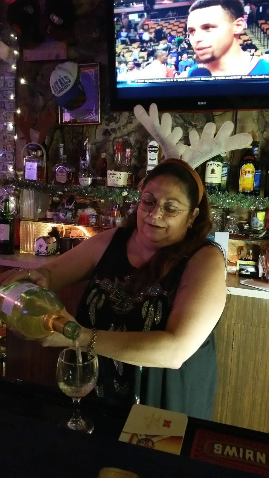 Clancys | restaurant | 3742 San Pablo Dam Rd, El Sobrante, CA 94803, USA | 5102238551 OR +1 510-223-8551