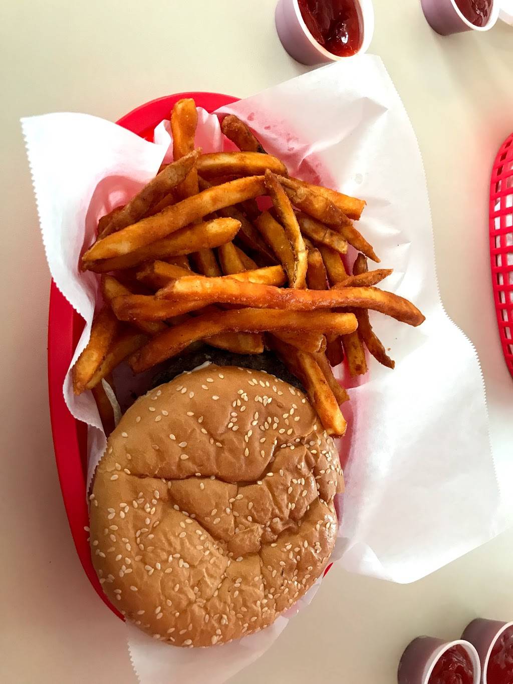 Fatmos | restaurant | 1334 W Main St, Lebanon, TN 37087, USA | 6155474571 OR +1 615-547-4571