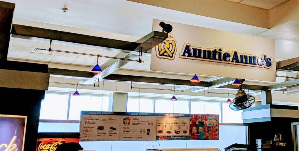 Auntie Annes | cafe | Southwest Airlines Term, 1 Airport Dr, Oakland, CA 94621, USA | 5105633249 OR +1 510-563-3249