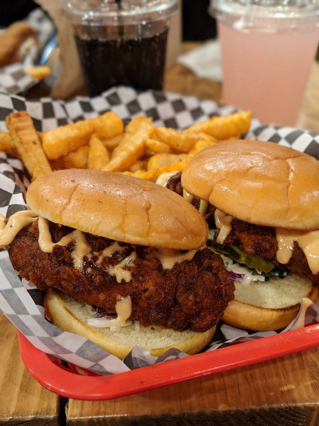 Daves Hot Chicken | restaurant | 970 N Western Ave, Los Angeles, CA 90029, USA | 3235369711 OR +1 323-536-9711