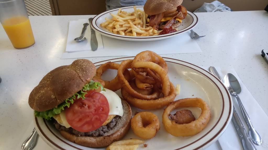 Carlas Route 62 Diner | restaurant | 55405 Twentynine Palms Highway, Yucca Valley, CA 92284, USA | 7603657888 OR +1 760-365-7888