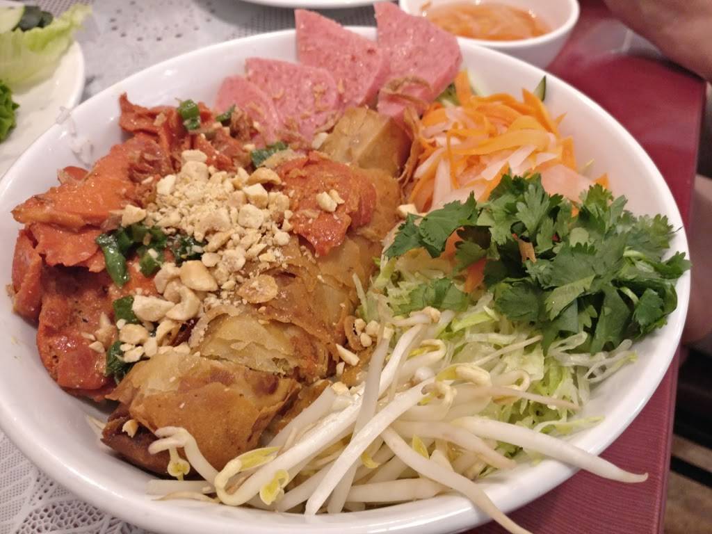 Sai Gòn Café | restaurant | 1575 Manheim Pike, Lancaster, PA 17601, USA | 7175097008 OR +1 717-509-7008