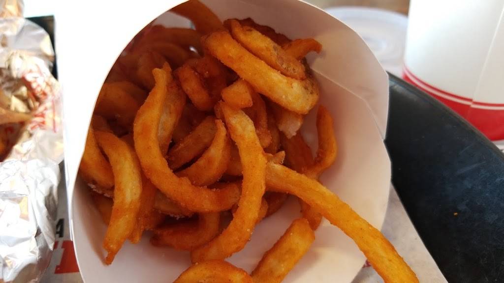 Arbys | restaurant | 39540 Van Dyke Ave, Sterling Heights, MI 48334, USA | 5864464607 OR +1 586-446-4607