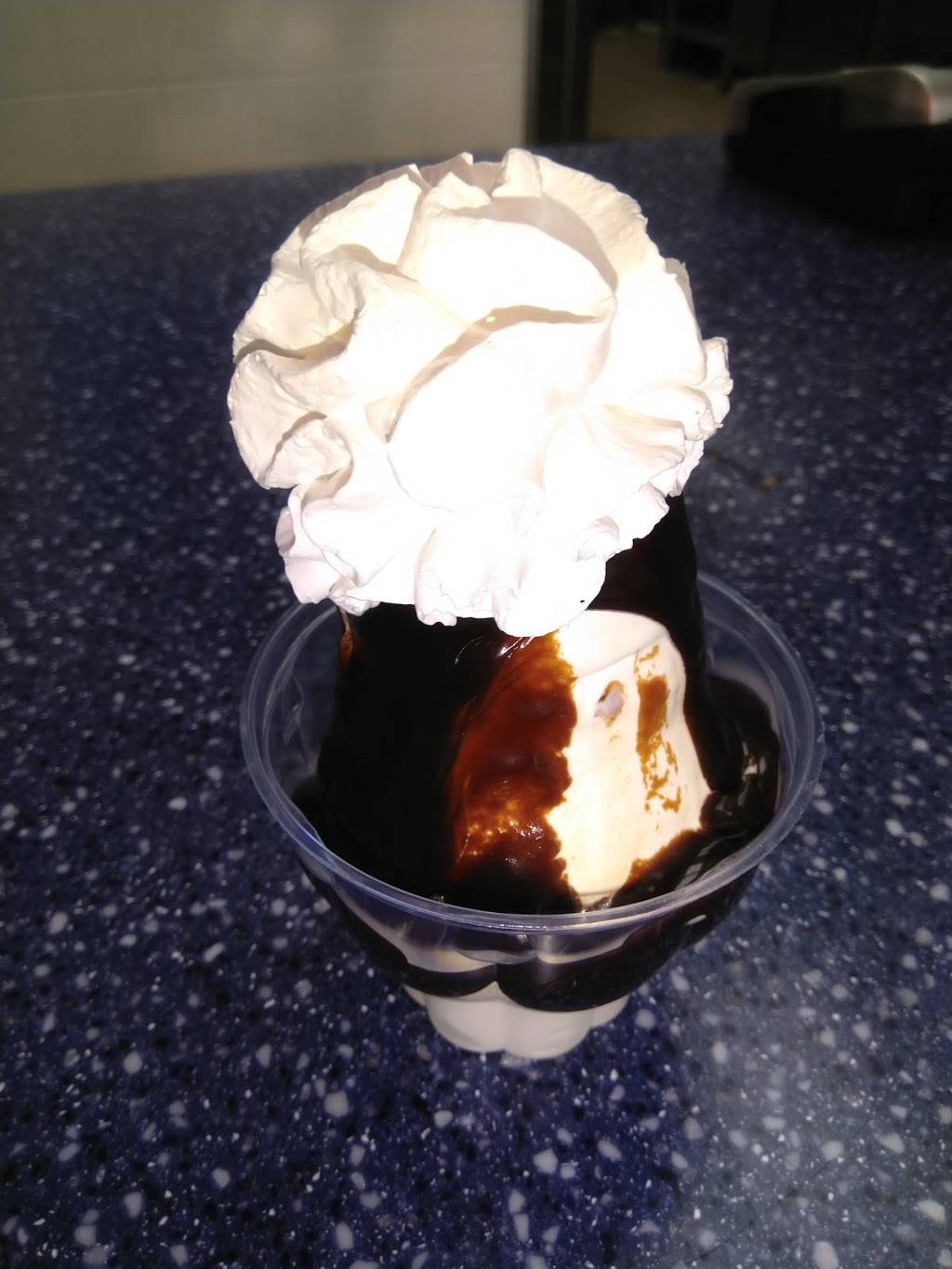 Little Caesars Pizza | meal takeaway | 33324 West 12 Mile Road, Farmington Hills, MI 48334, USA | 2485532424 OR +1 248-553-2424