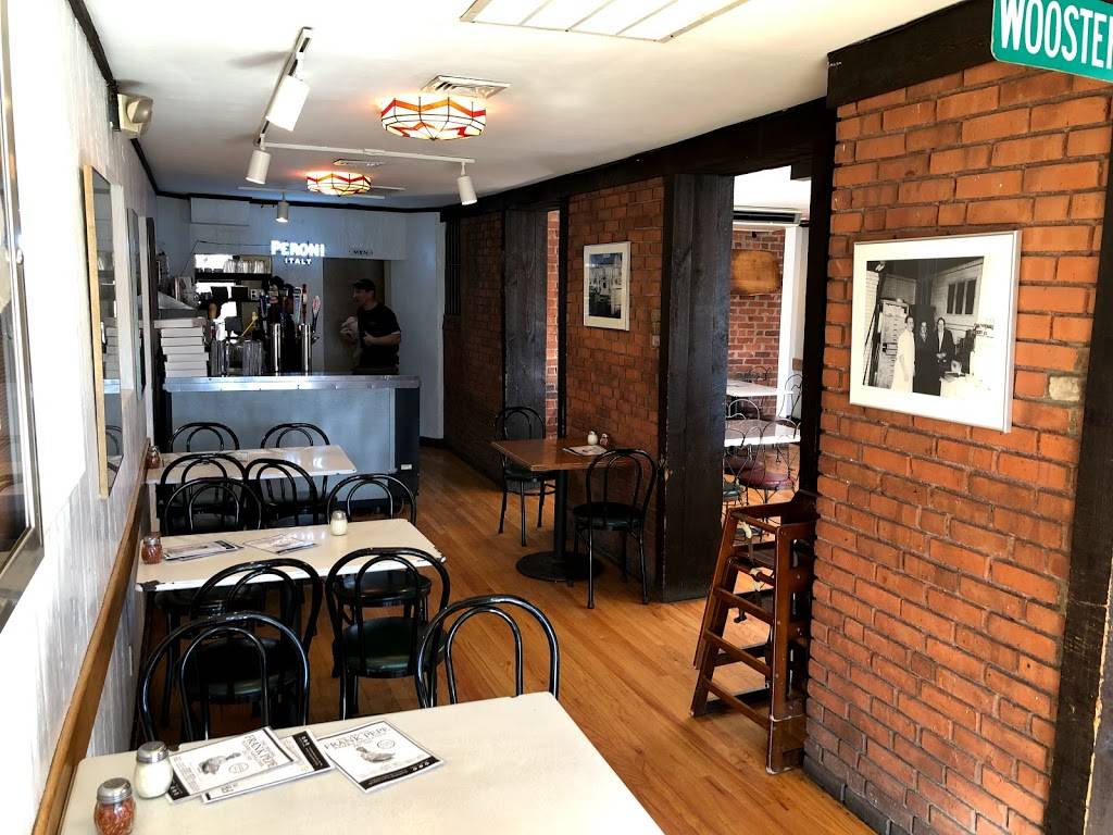 Frank Pepes The Spot | restaurant | 163 Wooster St, New Haven, CT 06511, USA | 2038657602 OR +1 203-865-7602