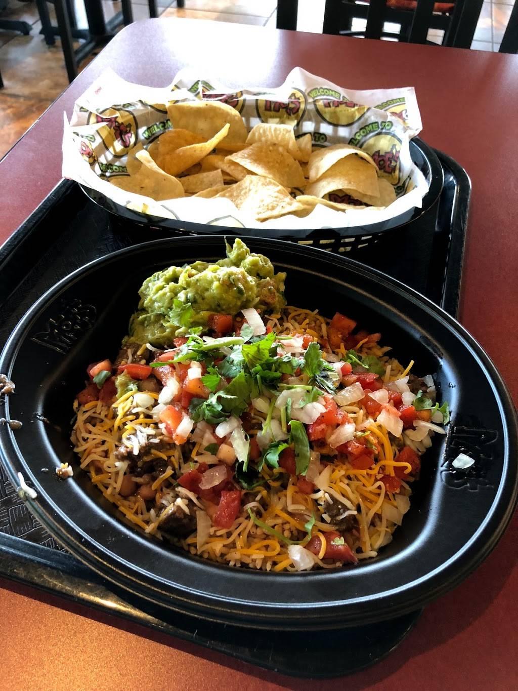 Moes Southwest Grill | restaurant | 3145 Berlin Turnpike, Newington, CT 06111, USA | 8607858990 OR +1 860-785-8990