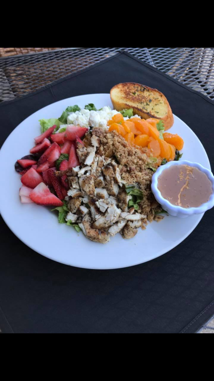 Center Street Grill | restaurant | 120 N Center St, Turlock, CA 95380, USA | 2096345100 OR +1 209-634-5100