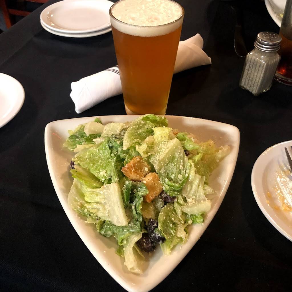 Graffitis Restaurant | restaurant | 101 Court Square, Lincolnton, NC 28092, USA | 7042409218 OR +1 704-240-9218