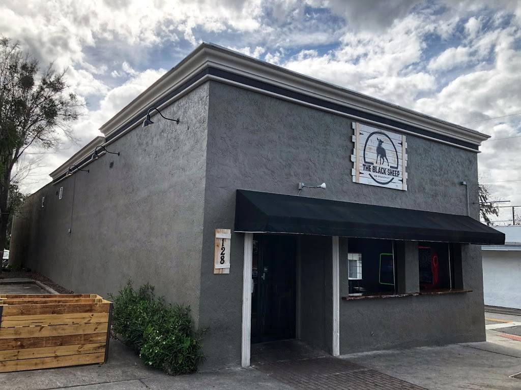 Black Sheep On Broadway | restaurant | 128 SW Broadway St #1139, Ocala, FL 34471, USA | 3526221207 OR +1 352-622-1207