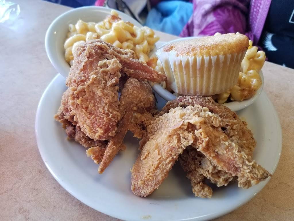 Mandys Soul Food Kitchen | restaurant | 431 N Bolingbrook Dr, Bolingbrook, IL 60440, USA | 6304857291 OR +1 630-485-7291