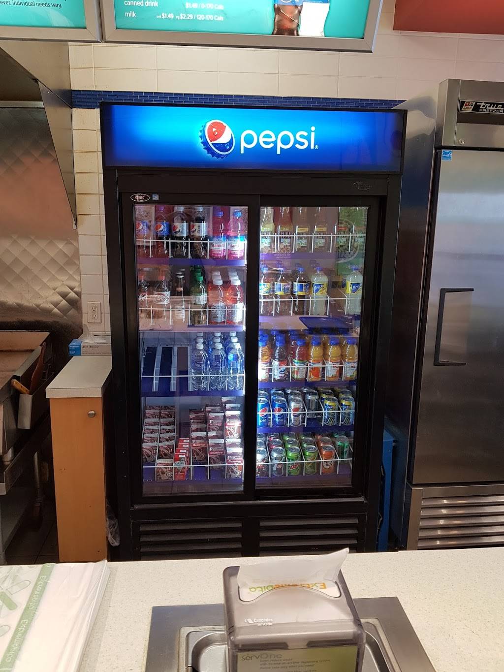 Extreme Pita | restaurant | 547 Holland St W, Bradford, ON L3Z 0C1, Canada | 9057755255 OR +1 905-775-5255