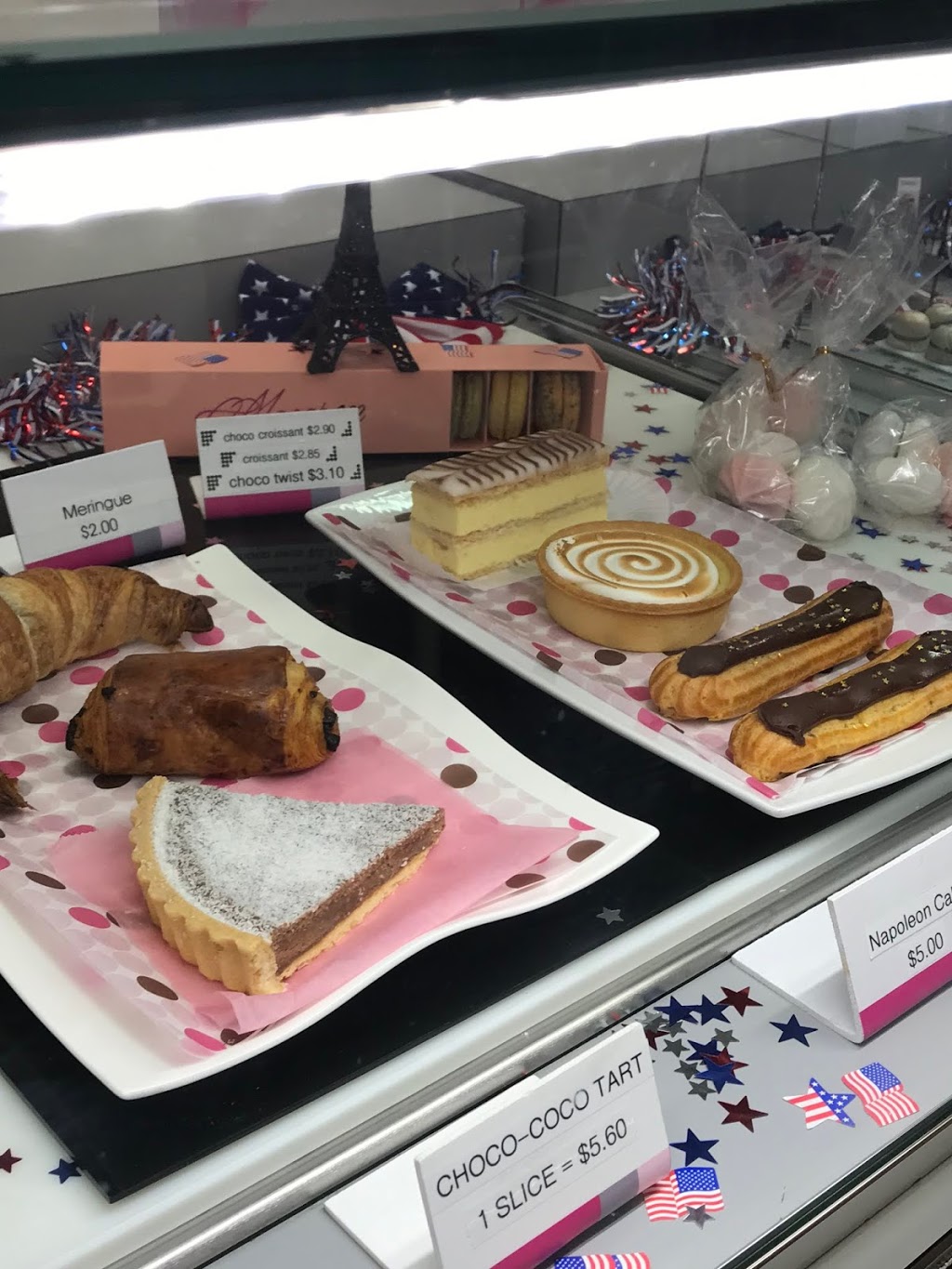 Le Macaron French Pastries | bakery | Countryside Mall, 27001 US Hwy 19 N #2002, Clearwater, FL 33761, USA | 7273154901 OR +1 727-315-4901