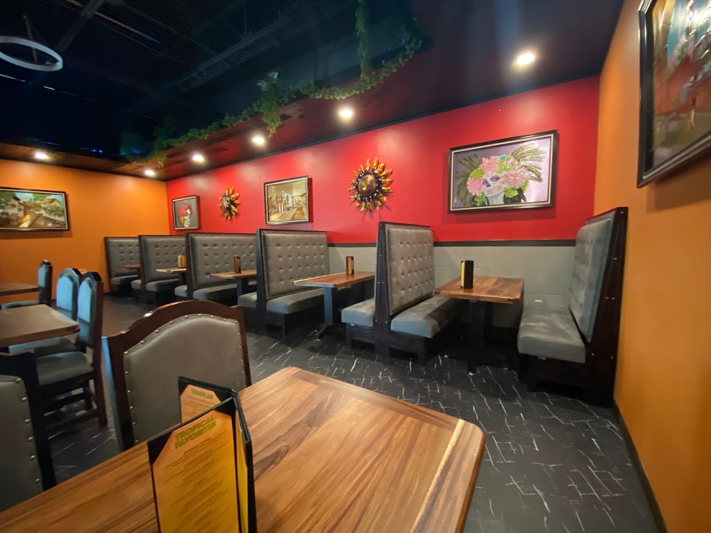 Sol de Mexico Milford | restaurant | East Main Plaza, 350 E Main St, Milford, MA 01757, USA | 5083813473 OR +1 508-381-3473