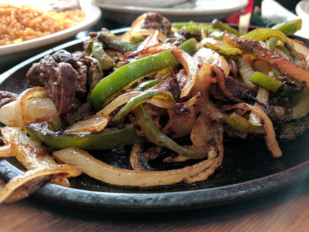 El Caporal Mexican Restaurant | restaurant | 1909 Blankenbaker Pkwy, Louisville, KY 40299, USA | 5022669605 OR +1 502-266-9605