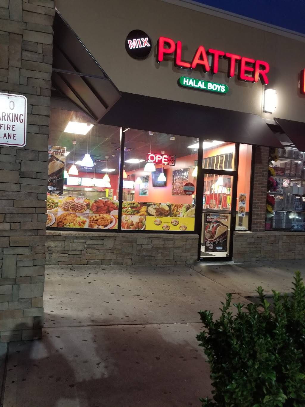Mix Platters Halal Boys | restaurant | 101 Plaza Center, Secaucus, NJ 07094, USA | 2012102755 OR +1 201-210-2755