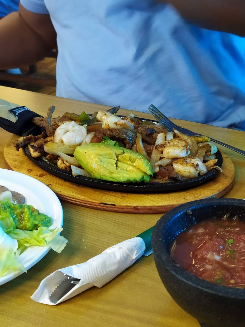 Marisqueria Vallarta Mexican Grill | restaurant | 346 Harding Pl, Nashville, TN 37211, USA | 6292024193 OR +1 629-202-4193