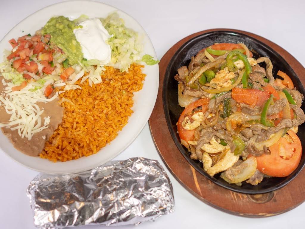 Joses Authentic Mexican Restaurant | restaurant | 825 8th St, Baraboo, WI 53913, USA | 6084482162 OR +1 608-448-2162