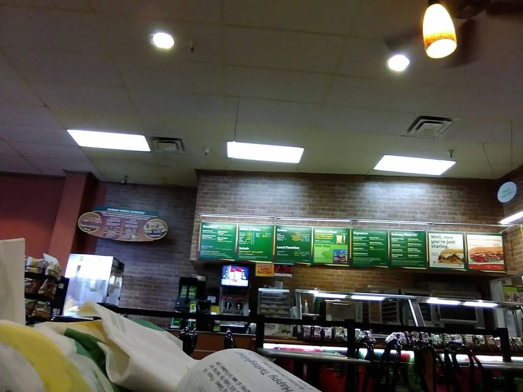 Subway | restaurant | 3921 Wilder Rd, Bay City, MI 48706, USA | 9896675314 OR +1 989-667-5314
