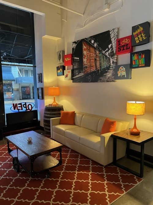 Haydens Irish Pub @ the Gallery | restaurant | 310 N 6th St, St. Louis, MO 63101, USA | 3148336766 OR +1 314-833-6766