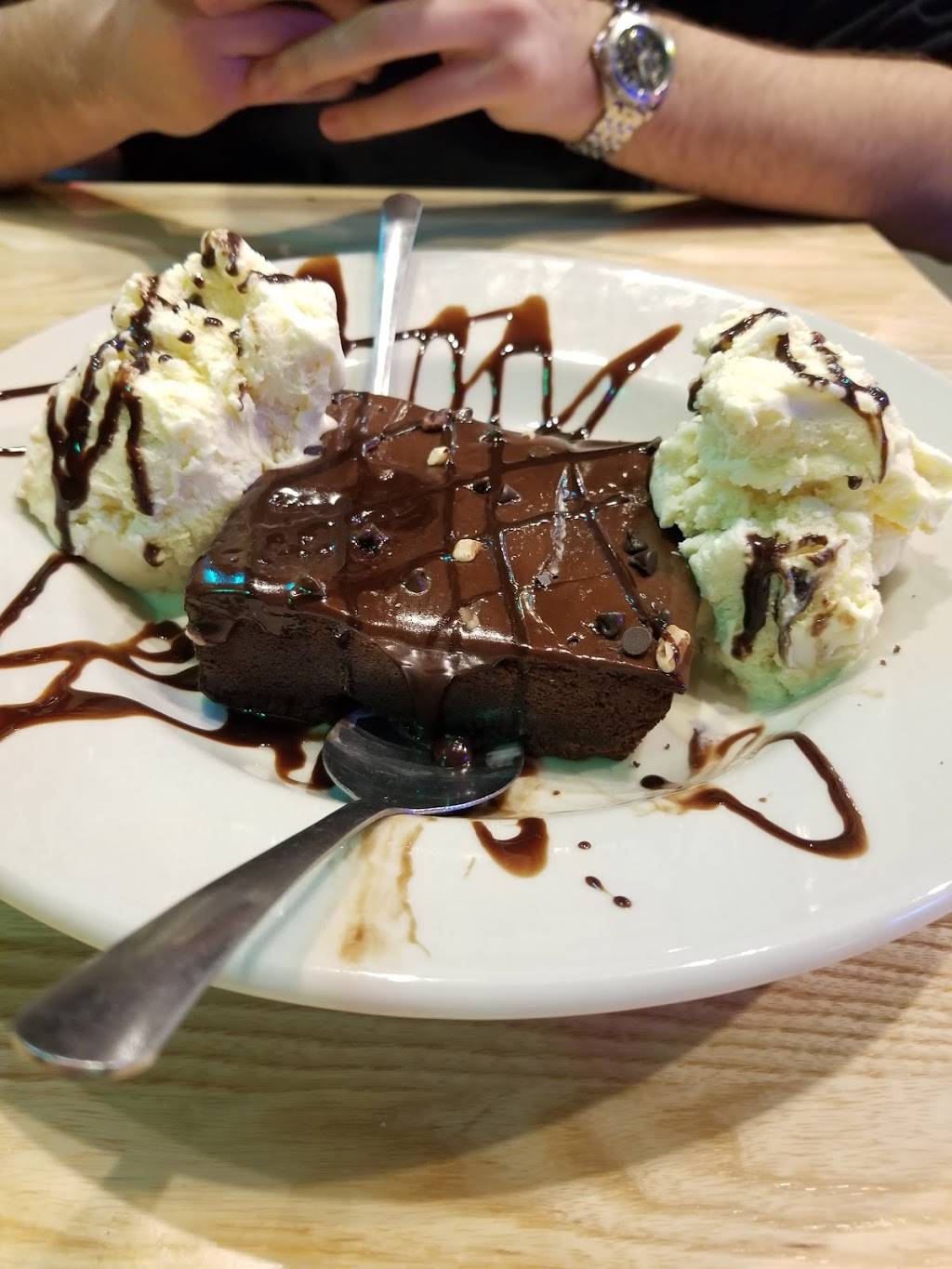 Logans Roadhouse | restaurant | 1011 Sunburst Dr, Goldsboro, NC 27534, USA | 9197511700 OR +1 919-751-1700