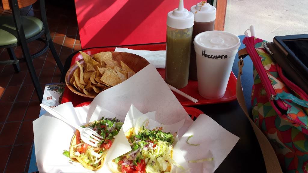 inos | restaurant | 7100 Roosevelt Rd, Oak Park, IL 60304, USA | 7087639571 OR +1 708-763-9571