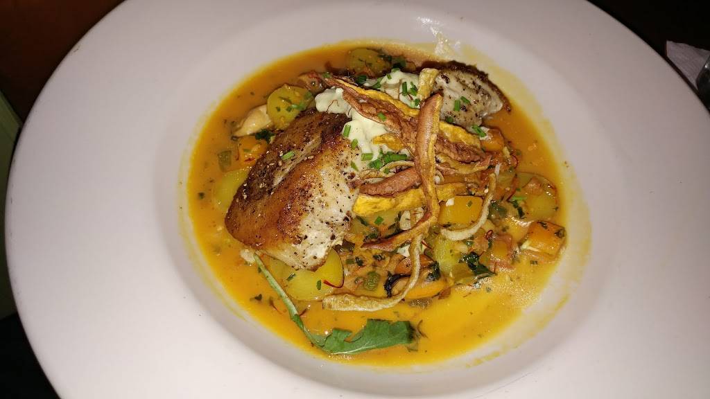 Helen’s Restaurant | restaurant | 2527 W Main St, Richmond, VA 23220, USA | 8043584370 OR +1 804-358-4370