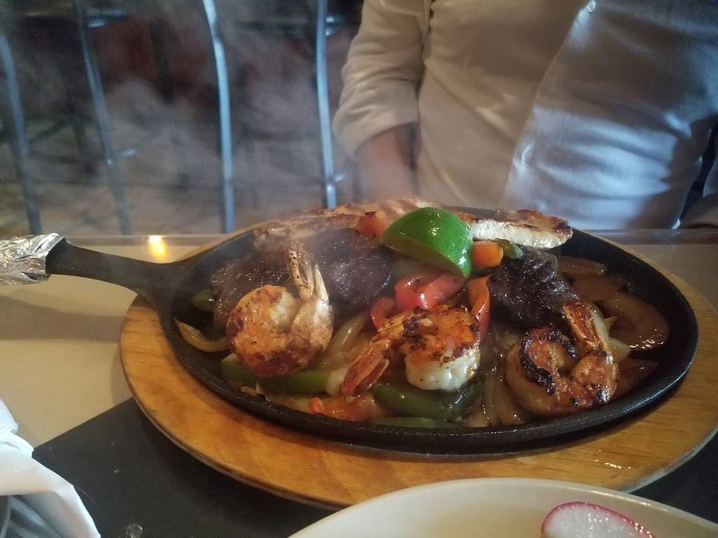 Mi Olivia Restaurant | restaurant | 660 Fulton Ave, Hempstead, NY 11550, USA | 5165391000 OR +1 516-539-1000