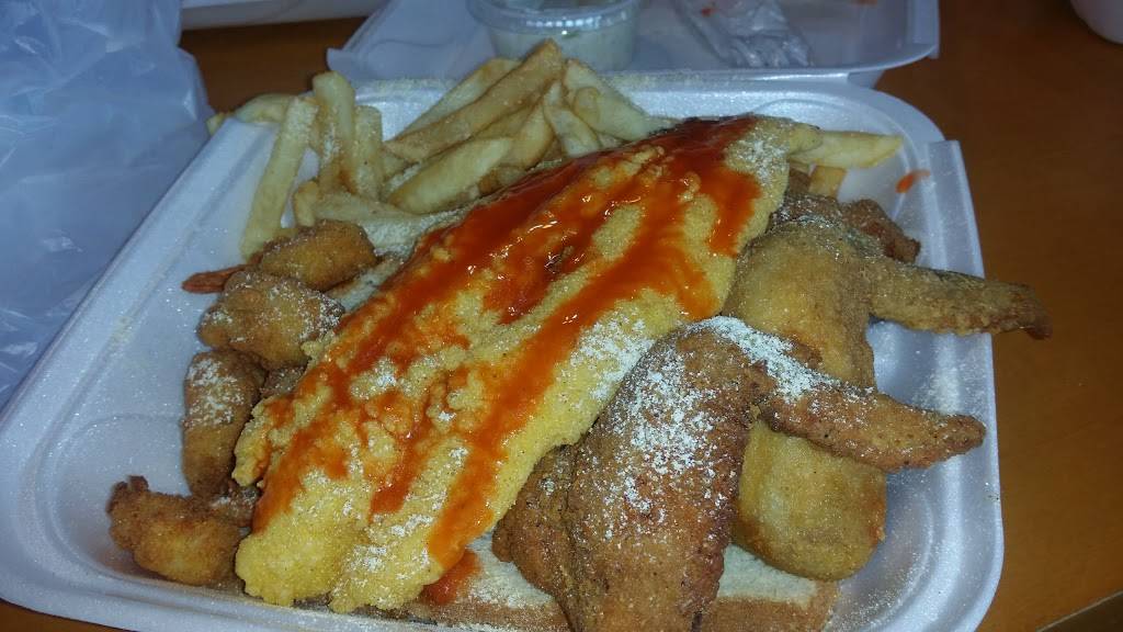 Snappers Fish & Chicken | restaurant | 5330 NW 17th Ave, Miami, FL 33142, USA | 3056918540 OR +1 305-691-8540