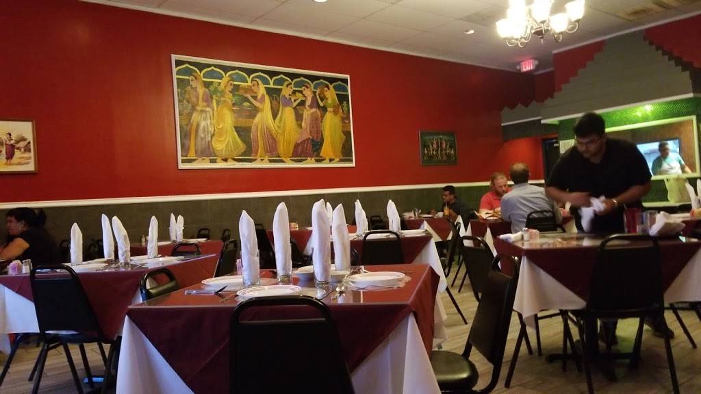 Tandoor | restaurant | 1200 N Fielder Rd #532, Arlington, TX 76012, USA | 8172616604 OR +1 817-261-6604