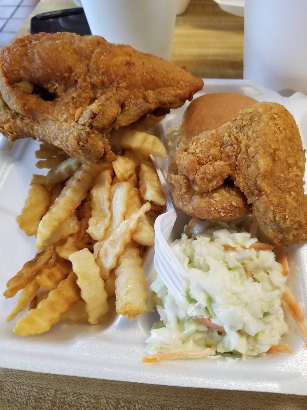 Toms Chicken Shack | restaurant | 901 E Main St, Bartow, FL 33830, USA | 8635336268 OR +1 863-533-6268