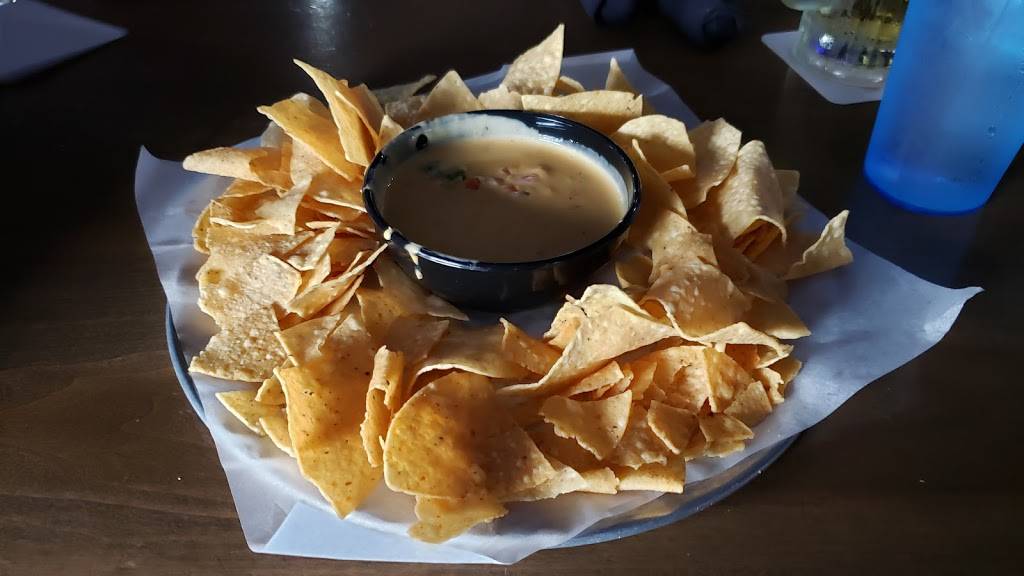 Knockout Sports Bar | restaurant | 2212 W Northwest Hwy, Dallas, TX 75220, USA | 4698720183 OR +1 469-872-0183