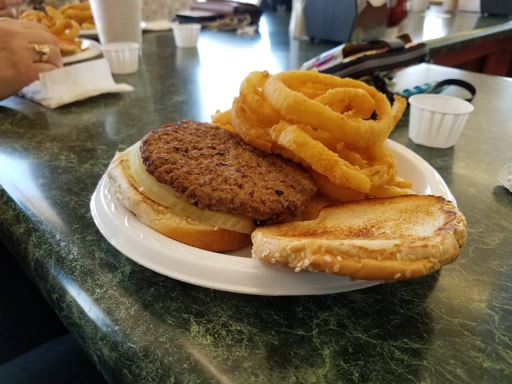 Dixie Drive In | restaurant | 600 Montague Ave, Greenwood, SC 29649, USA | 8642292312 OR +1 864-229-2312