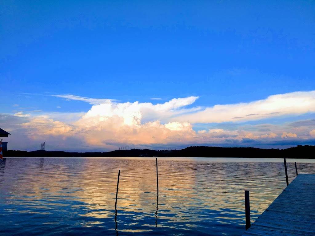 Harbor Lights Marina | restaurant | 9718 Hixson Pike, Soddy-Daisy, TN 37379, USA | 4238425391 OR +1 423-842-5391