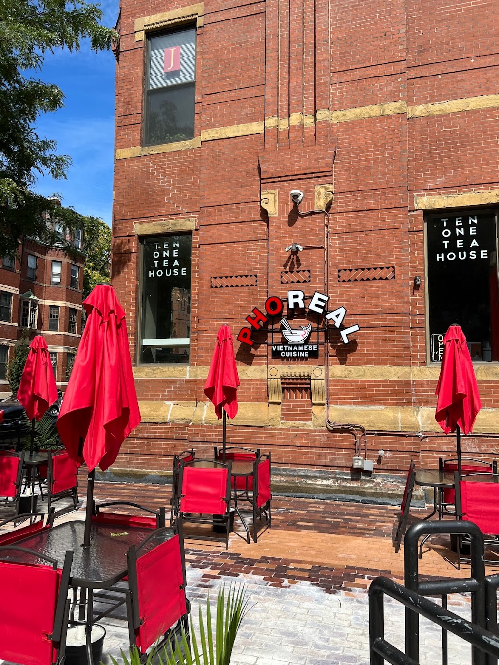 PhoReal | restaurant | 279 Newbury St, Boston, MA 02116, USA | 6176021080 OR +1 617-602-1080