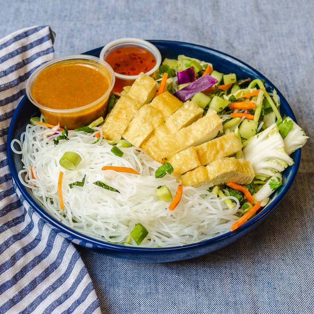 Flying Elephants at PDX | restaurant | 7000 NE Airport Way #1031, Portland, OR 97218, USA | 5039371090 OR +1 503-937-1090