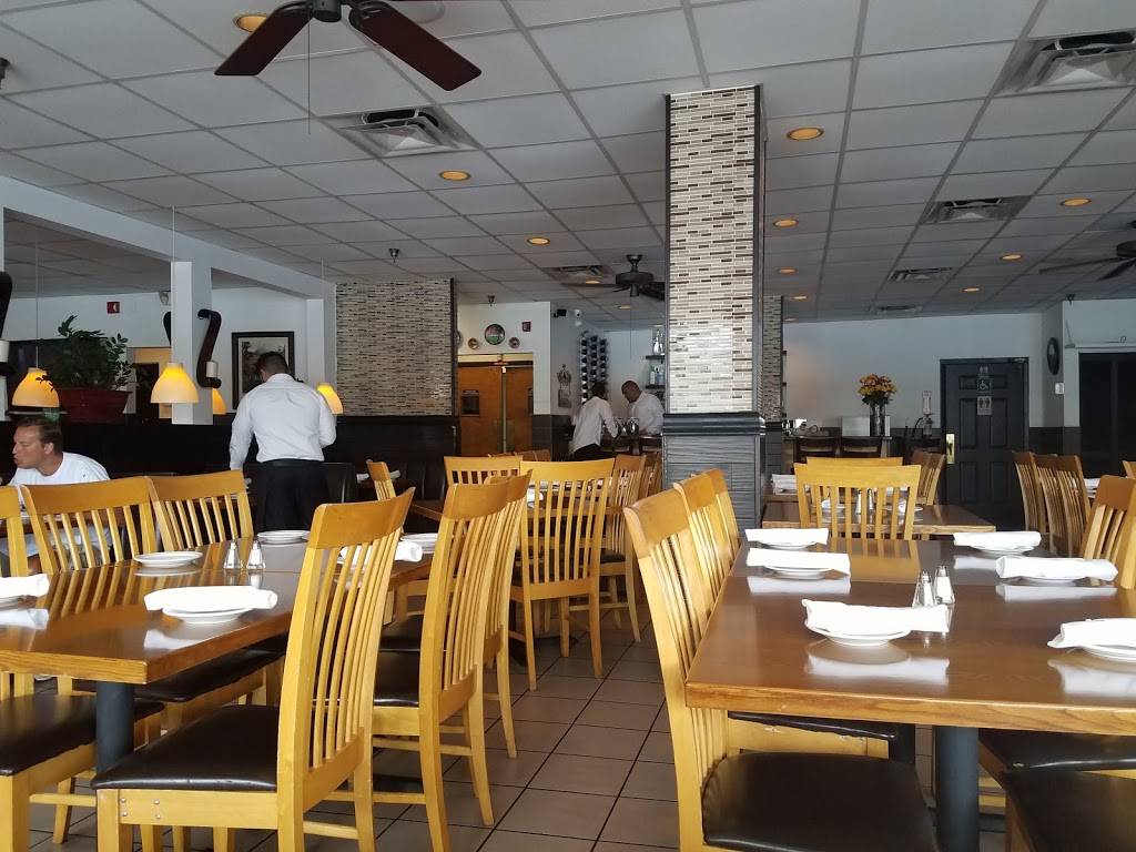 El Tropico Cuban Cuisine | restaurant | 17020 Collins Ave, Sunny Isles Beach, FL 33160, USA | 3059470094 OR +1 305-947-0094