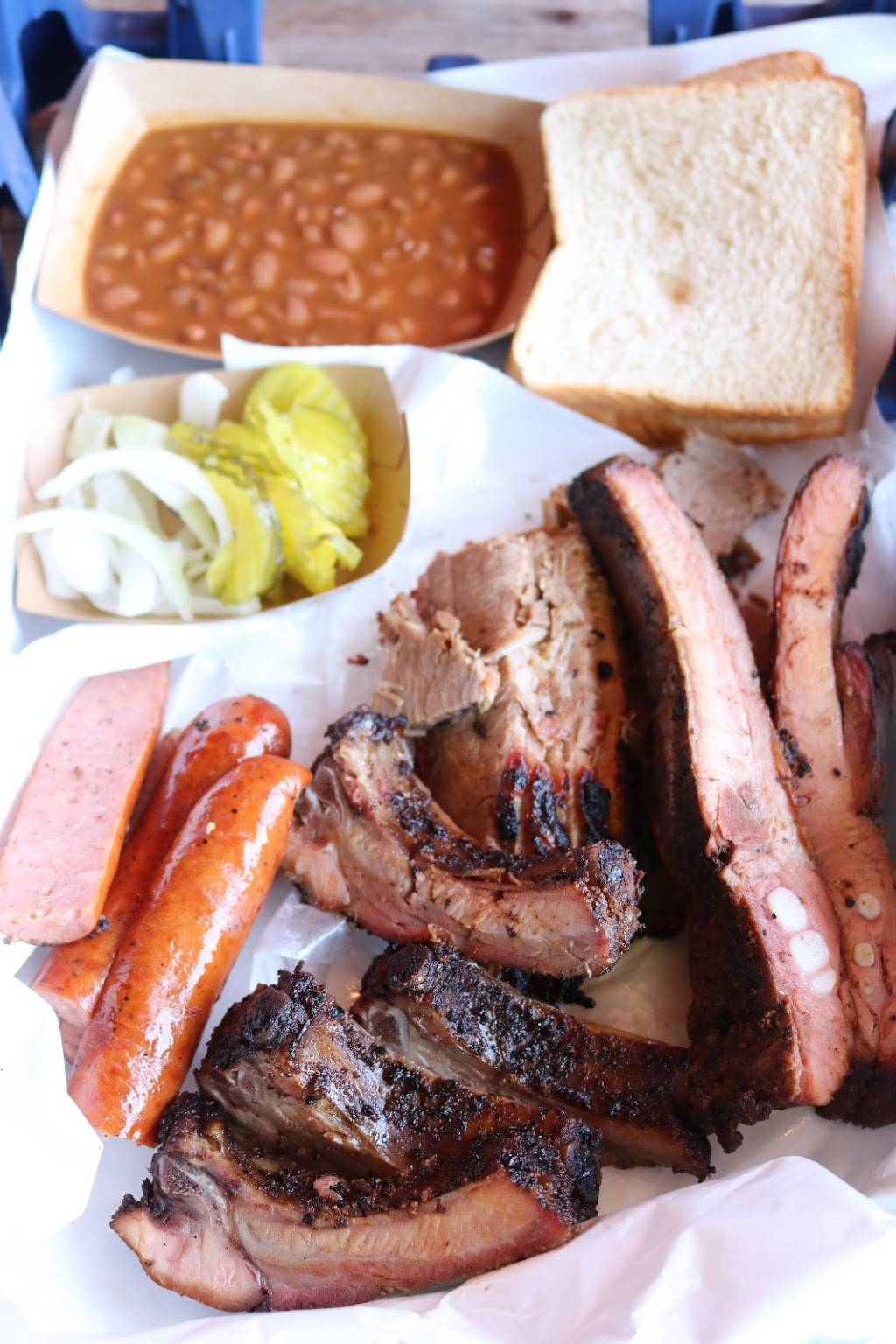 Leon Springs BBQ - The Original Rudys" | restaurant | 24152 I-10, San Antonio, TX 78257, USA | 2106537839 OR +1 210-653-7839
