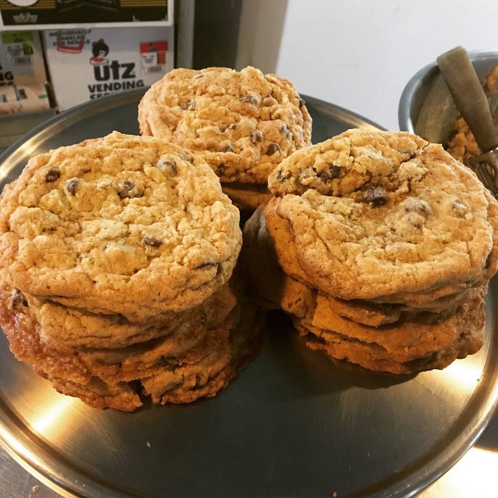 Neck District Grill | restaurant | 1042 Hudson Rd, Cambridge, MD 21613, USA | 4102283052 OR +1 410-228-3052