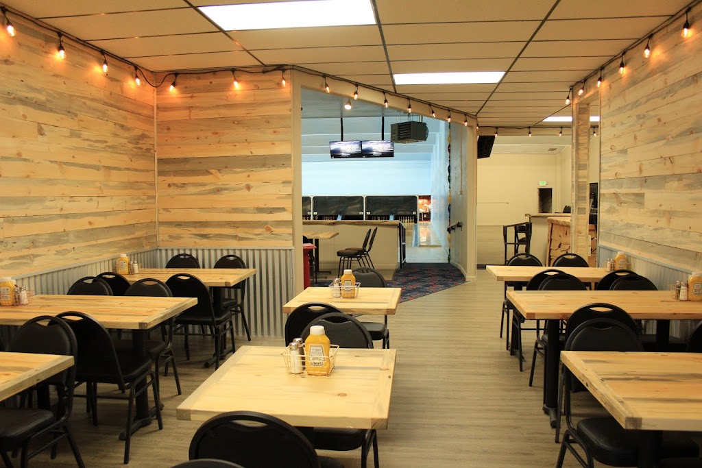 TJs Family Fun Center & Restaurant | restaurant | 1217 N 4th St, Lakeview, OR 97630, USA | 5419474200 OR +1 541-947-4200