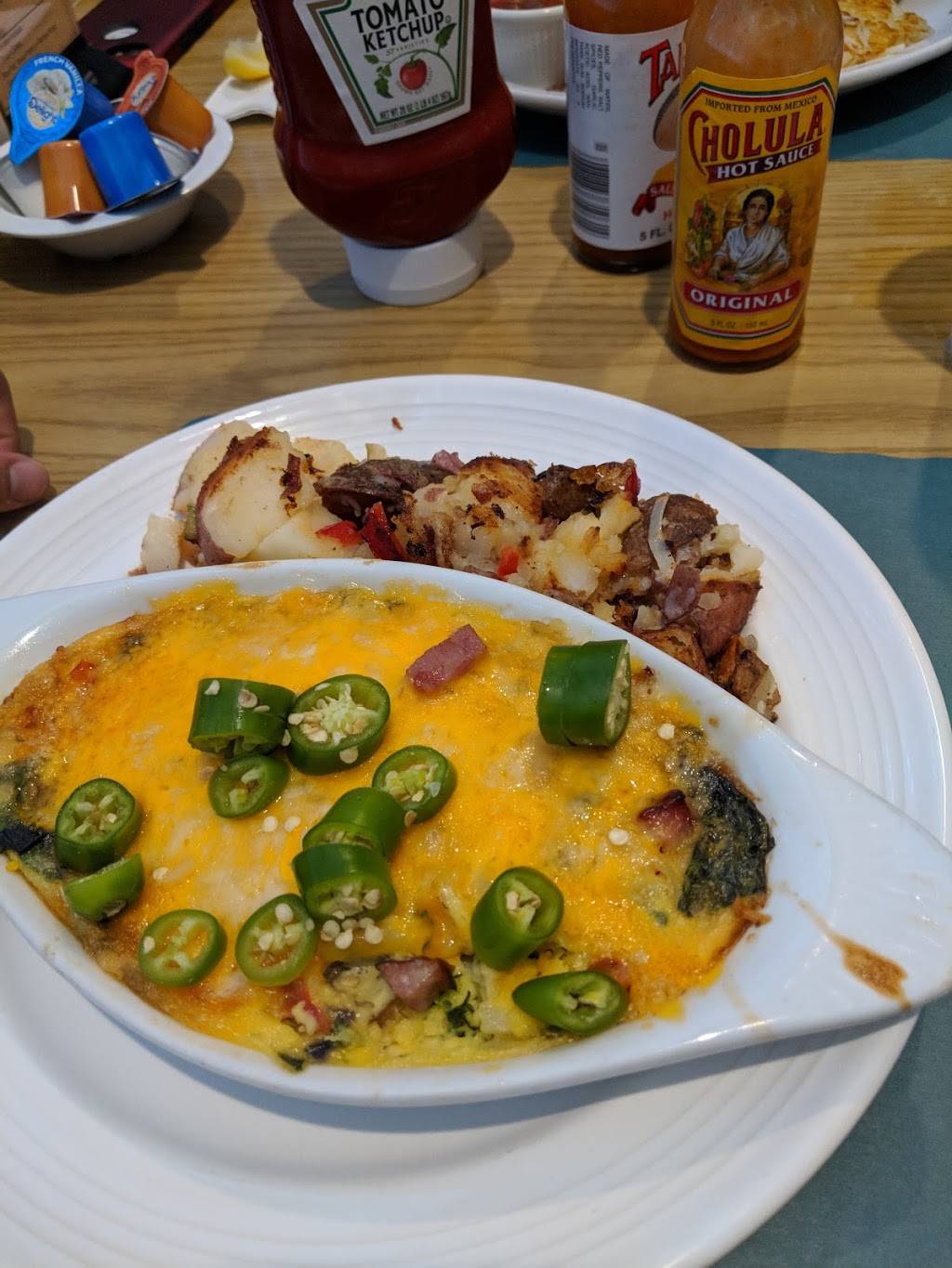 Hill Street Cafe | restaurant | 1050 S Hill Rd, Ventura, CA 93003, USA | 8056541115 OR +1 805-654-1115