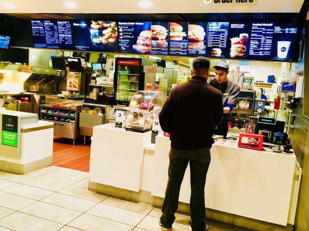 McDonalds | cafe | 8460 Dempster Street, Niles, IL 60714, USA | 8472991000 OR +1 847-299-1000