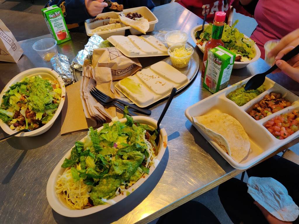 Chipotle Mexican Grill | restaurant | 1025 Camino De La Reina Ste 2, San Diego, CA 92108, USA | 6194910481 OR +1 619-491-0481