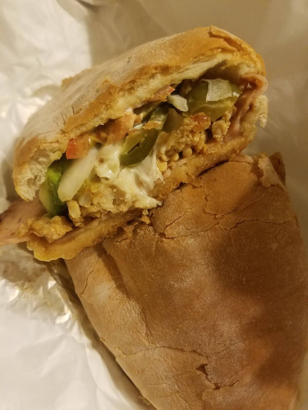 Las Tortas Perronas | restaurant | 1837 Bingle Rd, Houston, TX 77055, USA | 7134611900 OR +1 713-461-1900