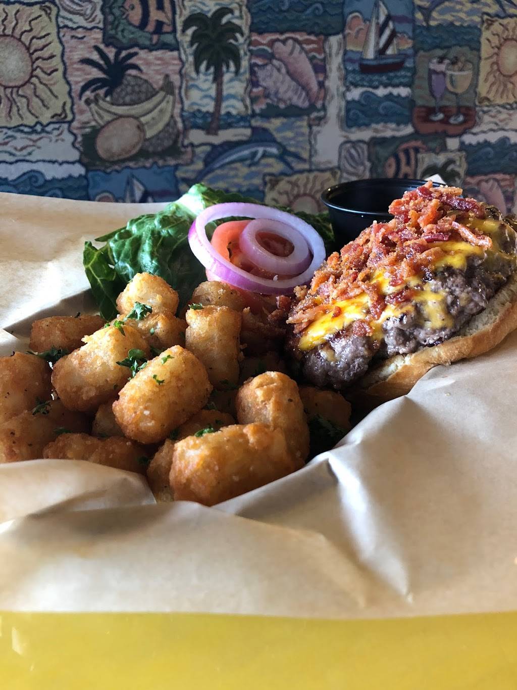 Sharkies Burgers & Brews | restaurant | 300 N Lake Park Blvd, Carolina Beach, NC 28428, USA | 9107071169 OR +1 910-707-1169