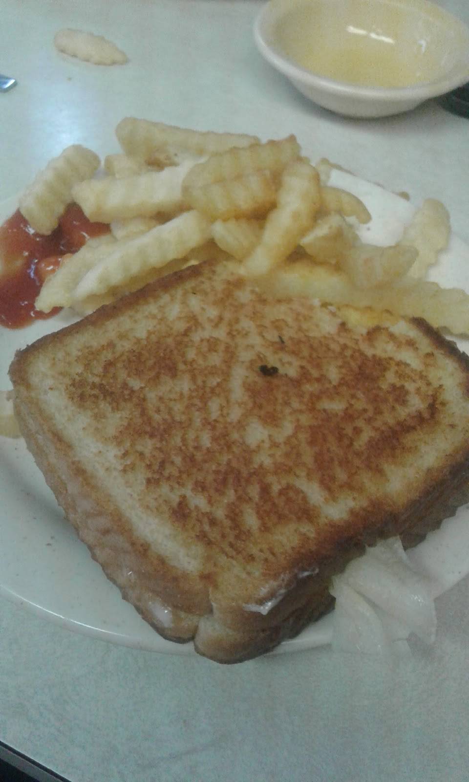 Country Diner | restaurant | 411 E 4th Ave, Watauga, TN 37694, USA | 4234340090 OR +1 423-434-0090