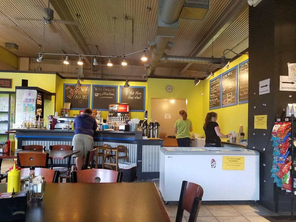 Ursa Major Bistro & Coffee Shop | restaurant | 245 S Benzie Blvd, Beulah, MI 49617, USA | 2313834250 OR +1 231-383-4250