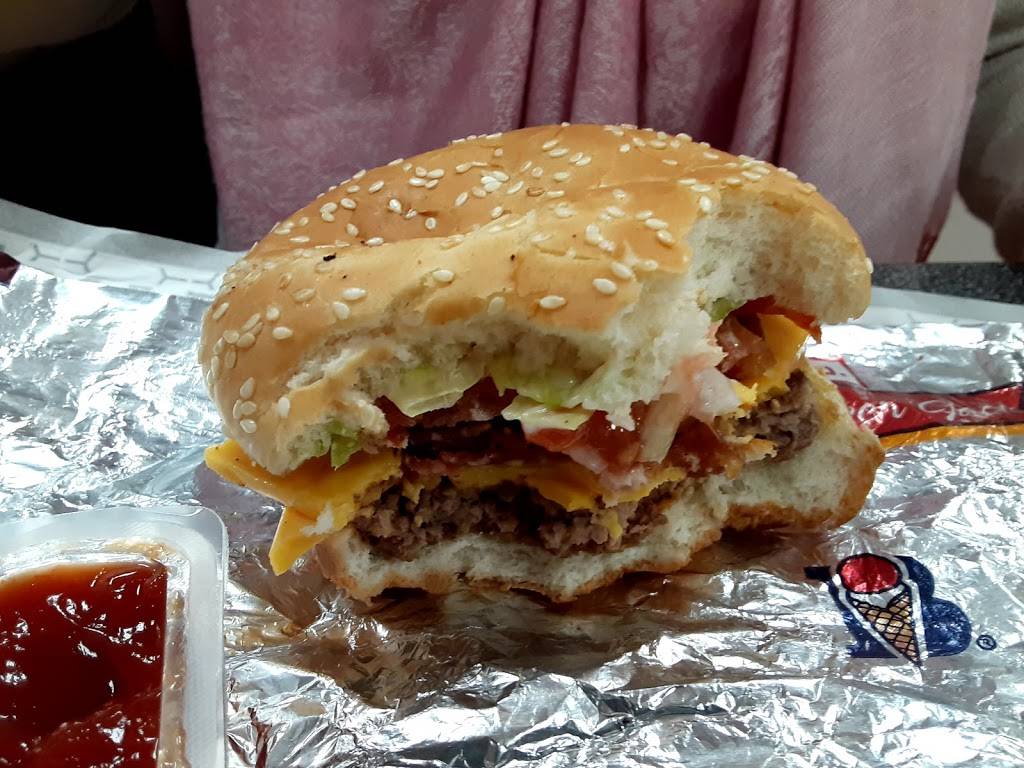 Braums Ice Cream & Burger Restaurant | restaurant | 1102 W Walnut St, Rogers, AR 72756, USA | 4796318977 OR +1 479-631-8977