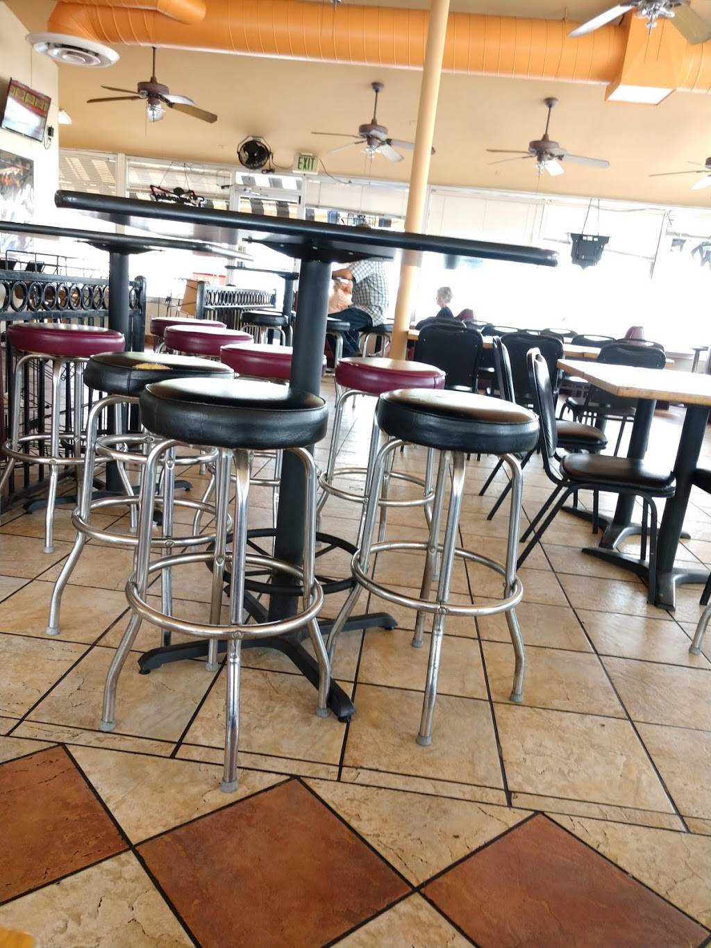 Speedy Zapatos Mexican Food | restaurant | 5225 N Blackstone Ave, Fresno, CA 93710, USA | 5594393271 OR +1 559-439-3271